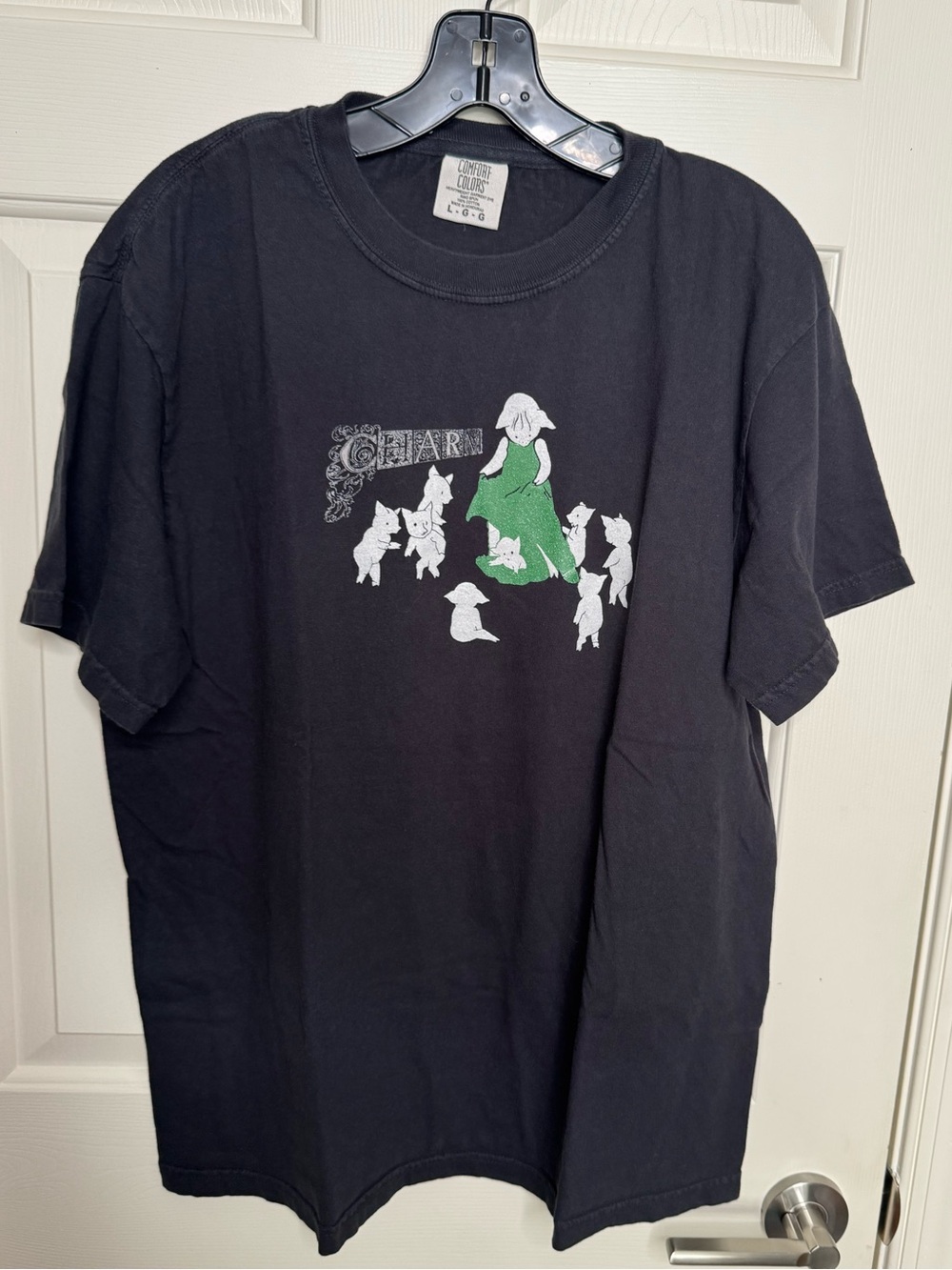 Comfort Colors Vintage Charm Black Tee with Green and White Pigs Graphic Size L